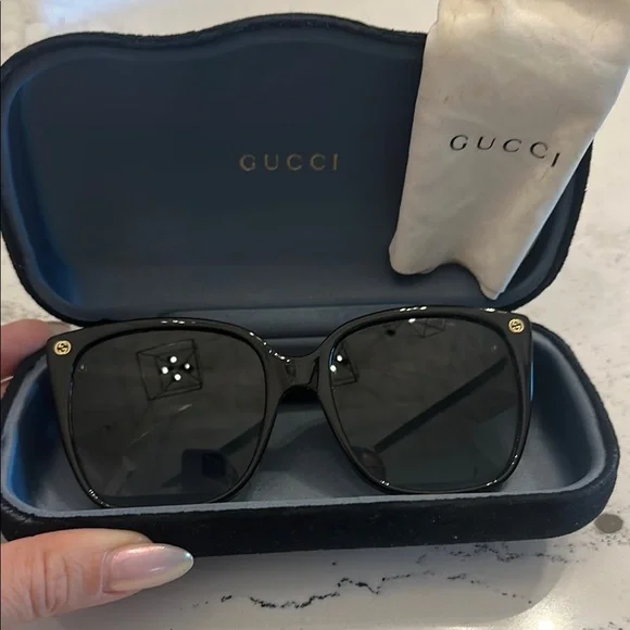 Gucci | Accessories | Gucci Black Square Sunglasses With  display picture 1